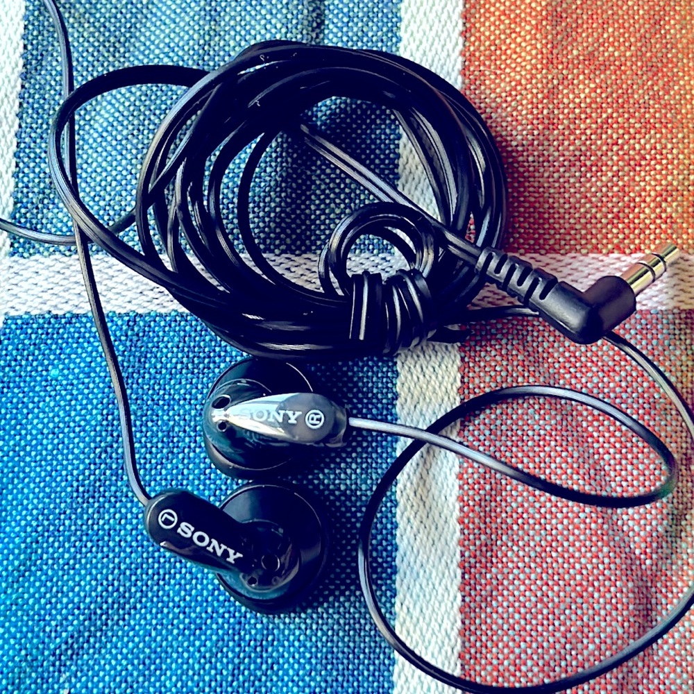 👂SONY  EARBUDS 👂NWOT 👂